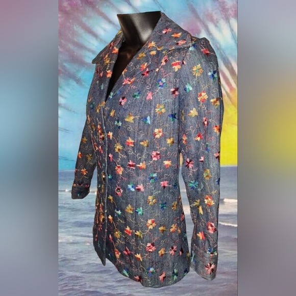 unknown Jackets & Blazers - Gorgeous Vintage Denim Flower Power Embroidered Blazer Dagger Collar BOHO